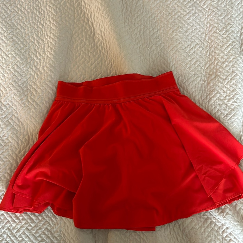 Lululemon court rival skirt in red size 6